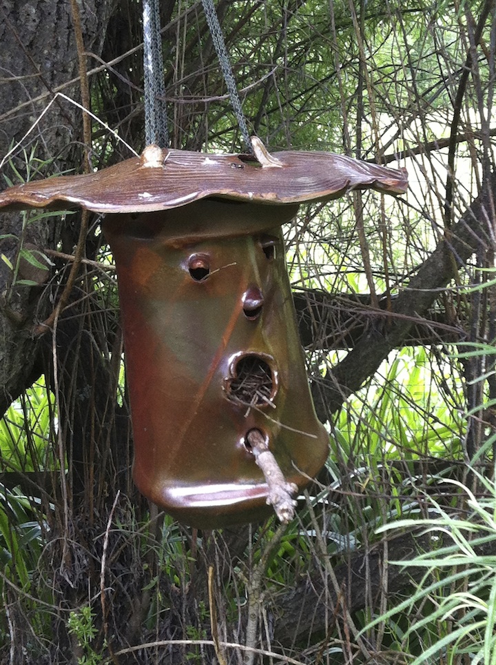 Birdhouse with nest